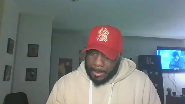 Snapshot of Stayinalive1992 chatting on 12/16/25, 03:55 Stayinalive1992 online show from 12/16/25, 03:55