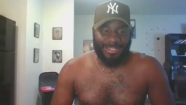 Snapshot of Stayinalive1992 chatting on 09/15/25, 03:45 Stayinalive1992 online show from 09/15/25, 03:45