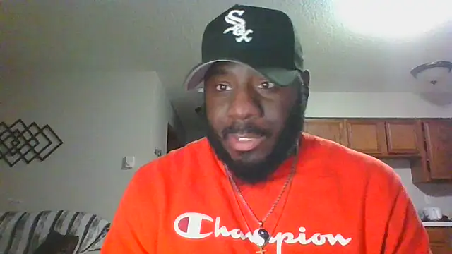 Snapshot of Stayinalive1992 chatting on 03/16/25, 03:14 Stayinalive1992 online show from 03/16/25, 03:14