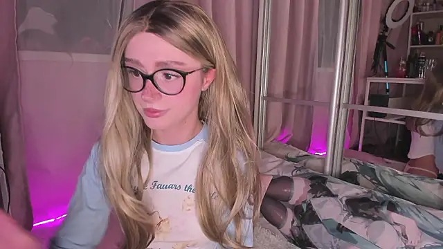 Snapshot of -bae chatting on 02/06/26, 03:30 -bae online show from 02/06/26, 03:30