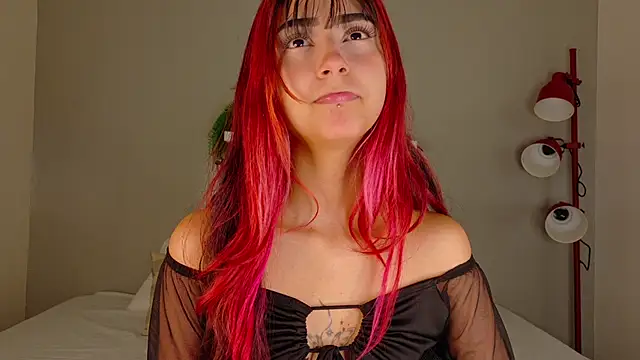 Snapshot of ParisFox_ chatting on 12/04/25, 07:57 ParisFox online show from 12/04/25, 07:57