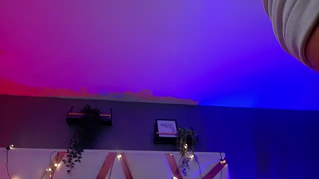 Snapshot of ParisFox_ chatting on 02/09/26, 10:08 ParisFox online show from 02/09/26, 10:08