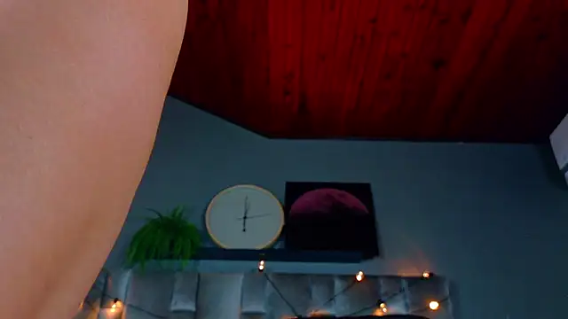 Snapshot of ParisFox_ chatting on 03/02/26, 08:38 ParisFox online show from 03/02/26, 08:38