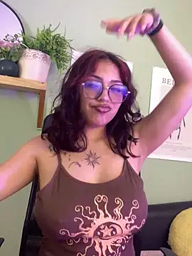 Liittleluaa  online show from 03/01/25, 12:01
