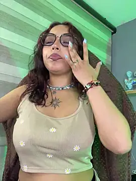 Liittleluaa  online show from 01/28/25, 11:49