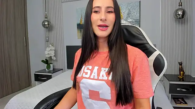 Snapshot of SaraGomez1 chatting on 05/19/26, 12:56 SaraGomez1 online show from 05/19/26, 12:56