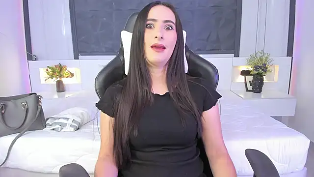 SaraGomez1 online show from 09/29/25, 02:01