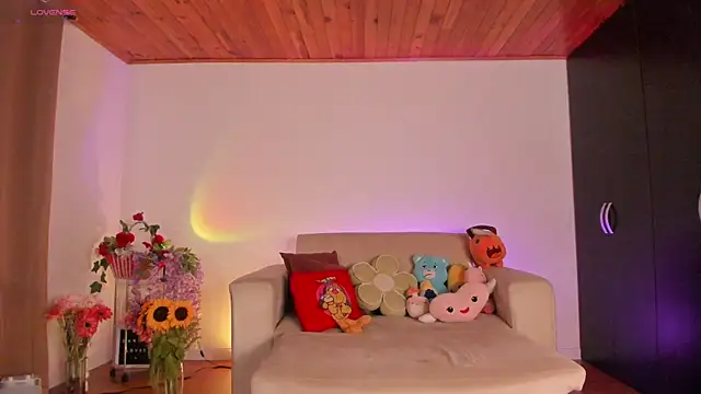 Snapshot of DAKOTA_LOVEE chatting on 10/05/25, 05:09 DAKOTA LOVEE online show from 10/05/25, 05:09