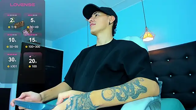 Lobo 17  online show from 01/06/26, 03:43