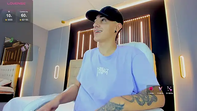 Lobo 17  online show from 03/01/26, 03:39