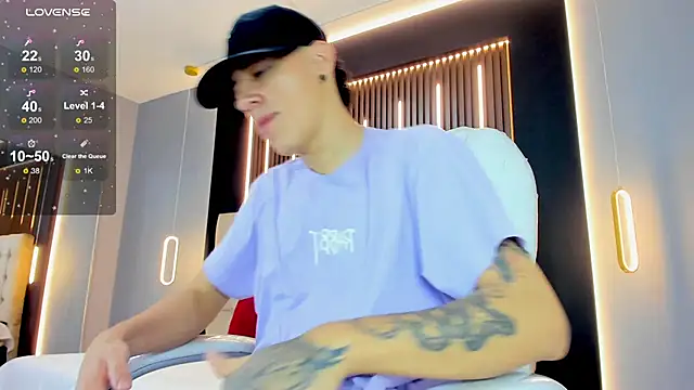 Lobo 17  online show from 03/03/26, 03:46