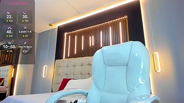 Lobo 17  online show from 03/18/26, 04:15