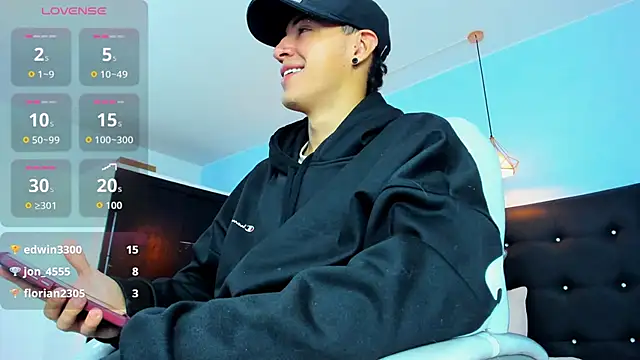 Lobo 17  online show from 11/01/25, 03:46