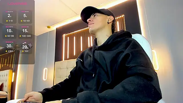 Lobo 17  online show from 03/10/26, 03:43