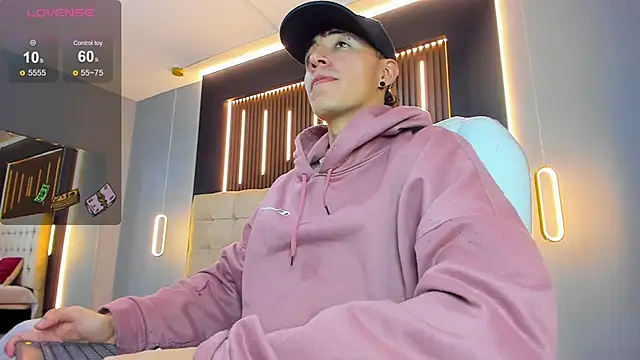 Lobo 17  online show from 03/17/26, 04:10