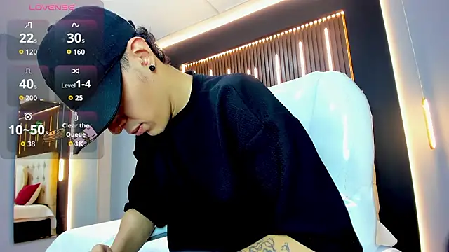 Lobo 17  online show from 02/17/26, 03:37