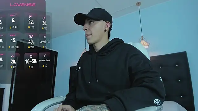 Lobo 17  online show from 11/14/25, 03:10