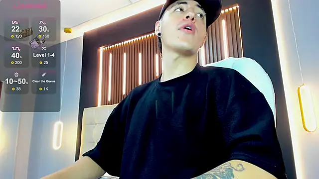 Lobo 17  online show from 03/06/26, 03:45