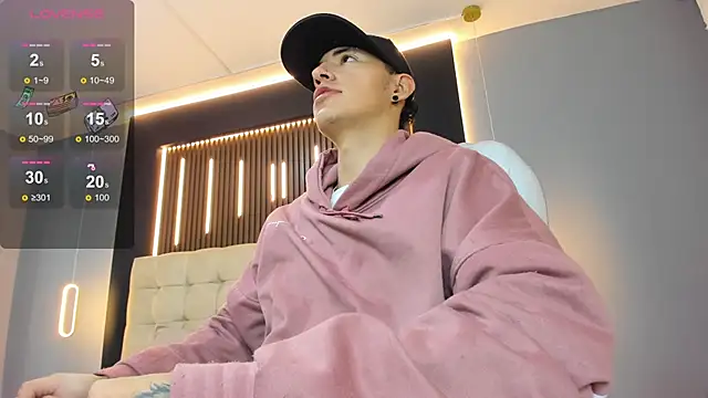 Lobo 17  online show from 03/28/26, 03:40