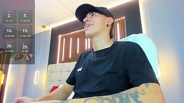 Lobo 17  online show from 03/15/26, 02:40