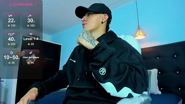 Lobo 17  online show from 11/19/25, 03:39