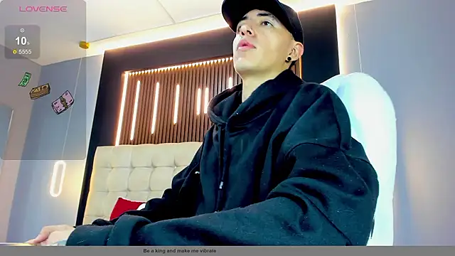 Lobo 17  online show from 03/04/26, 03:36