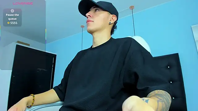 Lobo 17  online show from 10/24/25, 04:22