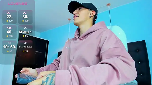 Lobo 17  online show from 11/02/25, 02:49