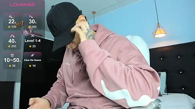 Lobo 17  online show from 12/16/25, 03:44