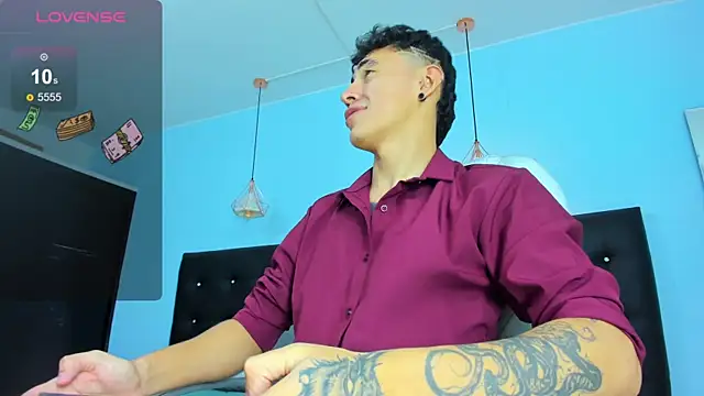 Lobo 17  online show from 12/21/25, 01:52