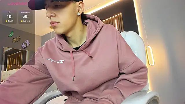 Lobo 17  online show from 03/12/26, 03:34