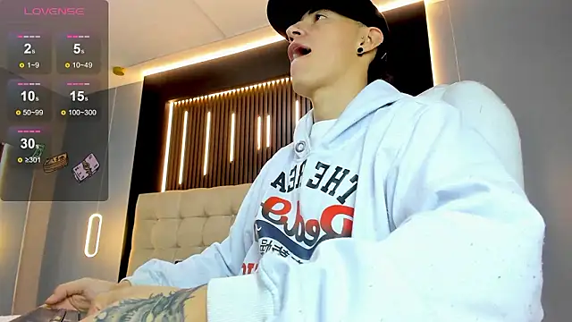 Lobo 17  online show from 03/07/26, 03:46