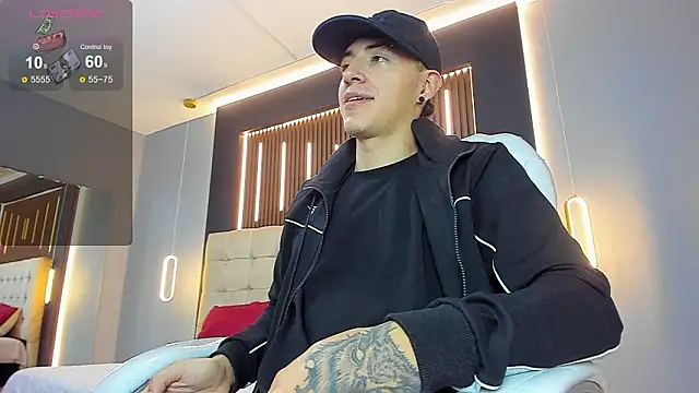 Lobo 17  online show from 03/13/26, 03:44