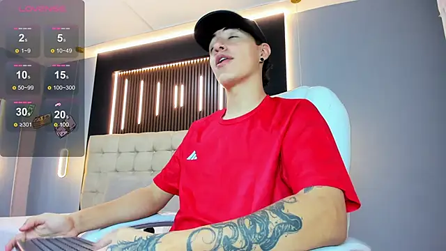 Lobo 17  online show from 04/14/26, 03:44