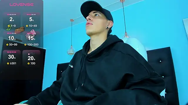 Lobo 17  online show from 01/07/26, 03:33