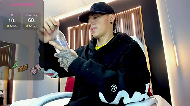 Lobo 17  online show from 02/15/26, 03:51