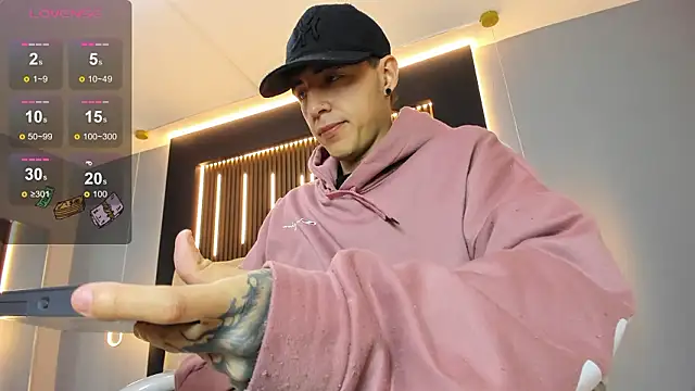 Lobo 17  online show from 03/26/26, 03:38