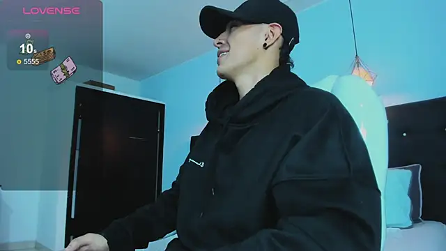 Lobo 17  online show from 11/16/25, 03:44