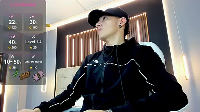 Lobo 17  online show from 02/22/26, 03:42