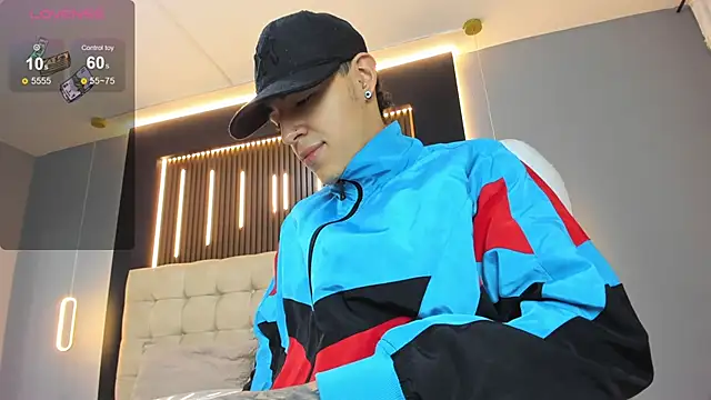 Lobo 17  online show from 03/27/26, 03:48