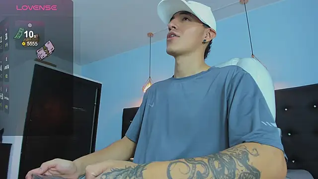 Lobo 17  online show from 11/07/25, 04:39