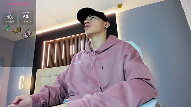 Lobo 17  online show from 04/01/26, 03:41