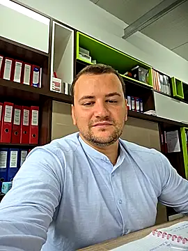 Snapshot of KarlosCarutox chatting on 09/10/25, 11:09 KarlosCarutox online show from 09/10/25, 11:09