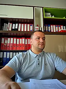 Snapshot of KarlosCarutox chatting on 09/18/25, 01:36 KarlosCarutox online show from 09/18/25, 01:36