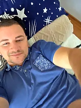 Snapshot of KarlosCarutox chatting on 09/21/25, 10:09 KarlosCarutox online show from 09/21/25, 10:09