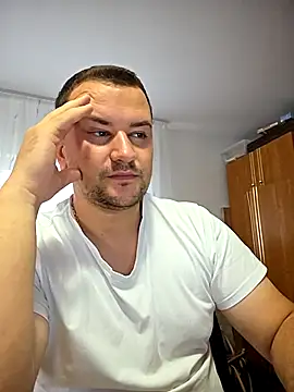 Snapshot of KarlosCarutox chatting on 09/09/25, 03:54 KarlosCarutox online show from 09/09/25, 03:54