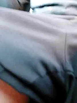 QcMisterv13 online show from 10/28/25, 08:19