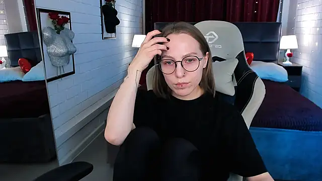 AphexQueen online show from 03/20/25, 03:25