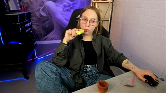 AphexQueen online show from 02/27/25, 12:12