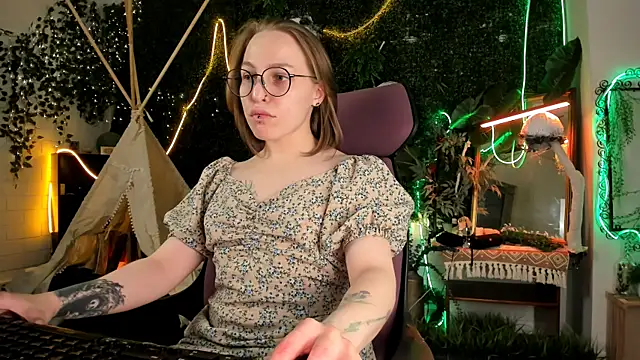 AphexQueen online show from 09/29/25, 10:44